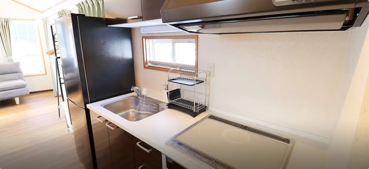 トレーラーハウス ロイヤル 定員2-6名