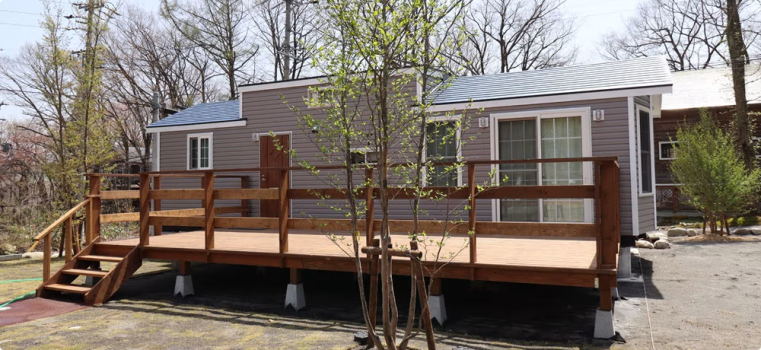 トレーラーハウス ロイヤル 定員2-6名