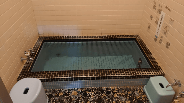 和室１６畳（定員４～８人）