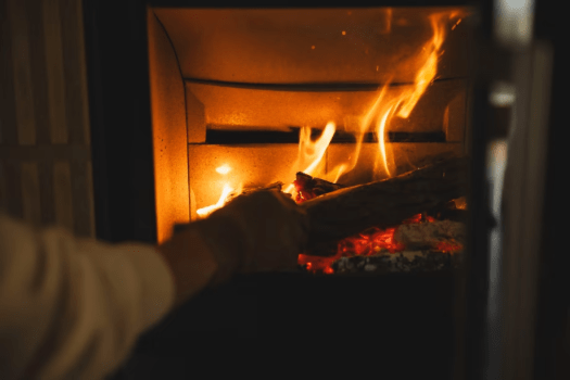 《冬の贅沢》サウナ&times;焚き火&times;薪ストーブのぬくもり体験  那珂川の一棟貸リバーサイドヴィラZINEN