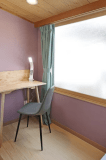 プライベートな空間で集中できる環境が整っています。静かなひとときに最適な場所です。