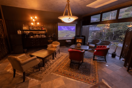 【 朝食プラン 】★ラウンジ（フリードリンク・おつまみ付き）・貸切露天風呂利用可