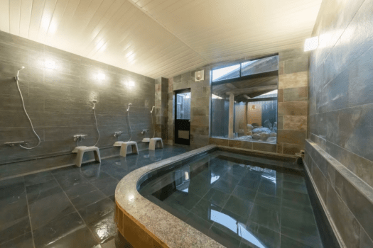 【 素泊りプラン 】★ラウンジ（フリードリンク・おつまみ付き）・貸切露天風呂利用可