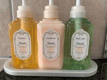 客室浴室内アメニティー
（シャンプー・コンディショナー・ボディソープ）