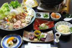 *淡路島寄せ鍋会席（一例）素材のそのもののおいしさを引き立てるお鍋