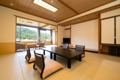 【弥彦連山大パノラマルーム】和室禁煙12.5＋3畳＋広縁