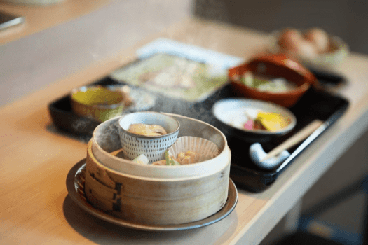 発酵蒸し料理の朝食(和食) 発酵蒸し料理の朝食(和食)