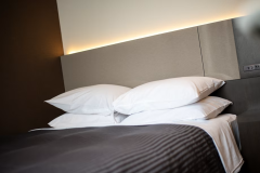 禁煙プレミアムダブルルーム（シモンズ社製ピロートップ）