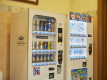 1Fフロントロビー階には、アルコール・ソフトドリンクの自動販売機がございます