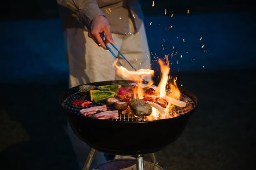 ジューッと広がる香ばしい音と香り。BBQは特別な体験に。