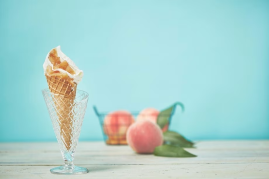 和歌山産の桃ジェラート"桃みるく"