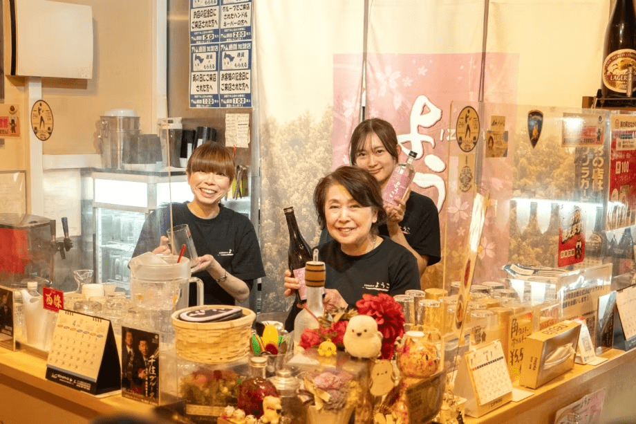 【居酒屋ようこ】笑顔あふれる地元居酒屋。カラオケも楽しめます。