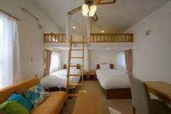 4名様までご利用いただけます。小さなお子様連れにも【ロフト付きツインルーム】