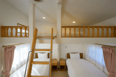 ☆3名様以上ご利用の際は、ロフトにお布団をご用意いたします。【ロフト付ツインルーム】