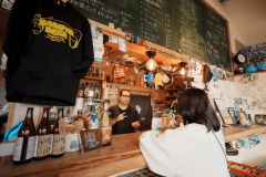 女川のクラフトビール専門店「ガル屋」。
地元ならではの味を楽しめます。