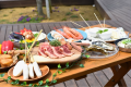女川の爽やかな空気と味わうBBQ。手ぶらでOKな「おながわ満喫プラン」