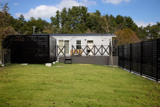 ドッグトレーラーハウスD