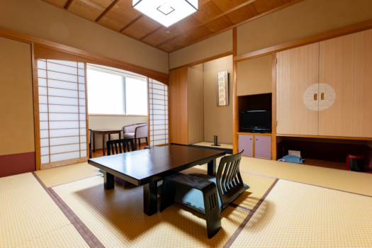 おまかせ和室（8畳～人数に合わせてご用意いたします。）
※ユニットバスになる場合もございます。