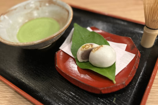 離座でのお寛ぎはお抹茶からスタート。。。