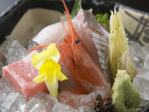 まつや千千の会席（例：お刺身）