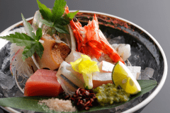 洋食はもちろん淡路島の旬魚のお造りも（料理イメージ）