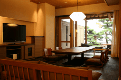 ヴィラ楽園 海の庭 Type B- 栄楽 - / 102号（リビングダイニング）