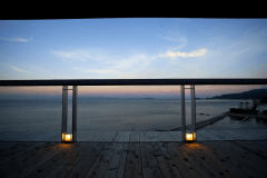 ヴィラ楽園ゲスト専用のスカイラウンジ「天上の桟敷」 ヴィラ楽園ゲスト専用のスカイラウンジ「天上の桟敷」