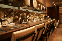 オープンキッチンのダイニング