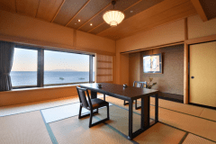 【5階】スイート「紫」・和室12畳+リビング