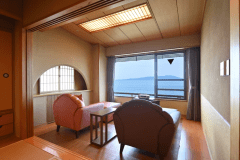 【2〜4階】スイート・和室12畳+6畳