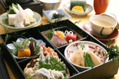 旬の食材を使ったミニ会席をご用意させて頂きます。