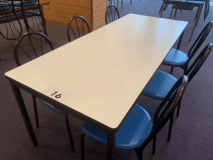 テーブル席（６名掛け）