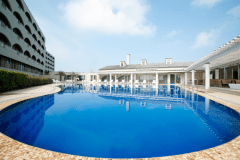 お子様との夏の淡路島旅行をお楽しみください（グループホテル「プラザ淡路島」の夏季プールも利用無料）