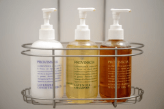 南仏プロバンス地方で生まれた自然派バスアメニティ「プロバンシア」。
甘く芳醇な香りがバスタイムをより一層楽しませてくれます。