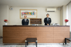 午前0時～午前6時の間は休憩時間となりますが、スタッフが常駐しております。
緊急のご用の際にはお声をおかけください。