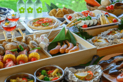 盛りだくさんの食材がそろったグランピングディナー「潮彩‐SHIOSAI」