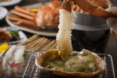 濃厚な蟹みそをたっぷりつけて味わう蟹焼きしゃぶは絶品！