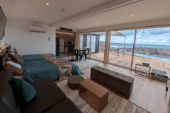 【翠ーSUI】テラスからは視界いっぱいのオーシャンビューをお楽しみいただけます。