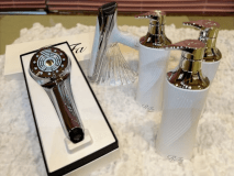 大人気ReFaブランドのシャワーヘッドと ヘアドライヤー、
ヘアケア＆ボディーウォッシュを常設したReFaルームです。