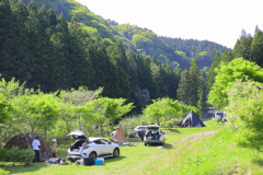 キャンプサイト