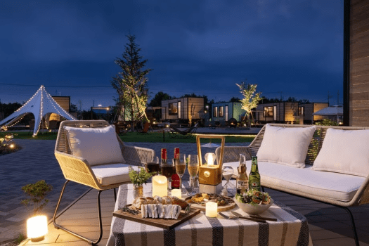 【記念日】ケーキとスパークリングでおしゃれに彩る♪「グランピング風アニバーサリープラン」（素泊まり）