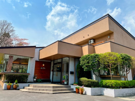 高原館の外観