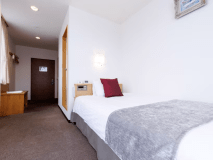 禁煙シングル（バス・トイレ独立）