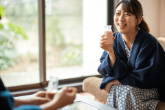 【湯上り処】温泉上がりはコーヒーや牛乳を飲みながら、まったり