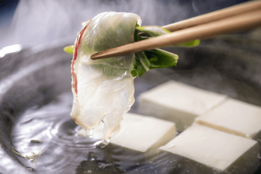 【ダイニング「清水茶寮」】京とうふ旬魚鍋懐石（明石の天然鯛のしゃぶしゃぶ／春・秋 イメージ）