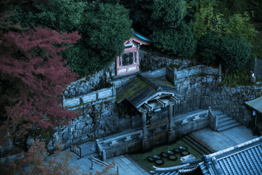 清水寺の開創の起源で寺名の由来となった音羽の滝