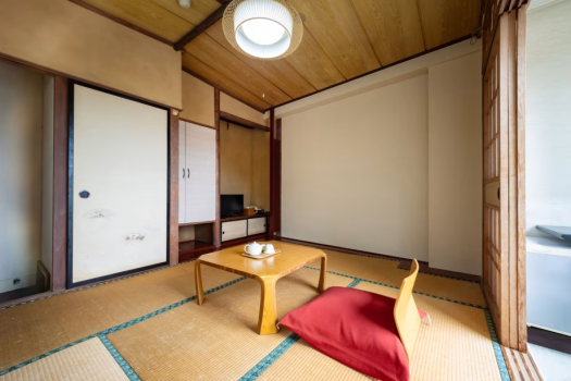 広縁付きの和室６畳です。
