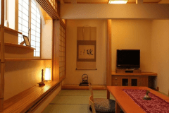 【だんぶり長者102号室】落ち着く和のお部屋で浴衣でのんびり