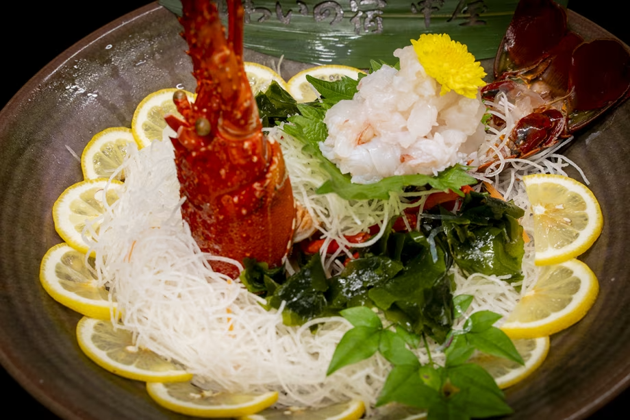 【2食付/開業記念】伊勢海老付◇おおいた和牛・豊後豚のしゃぶしゃぶ＆料理長厳選の四季彩8品コース《個室食事処》