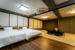 和洋室12.5畳《半露天風呂付》